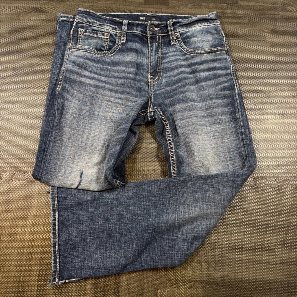 BKE Jeans Mens 32X30 Blue Jake Straight Leg Stretch Whiskers Denim *read*